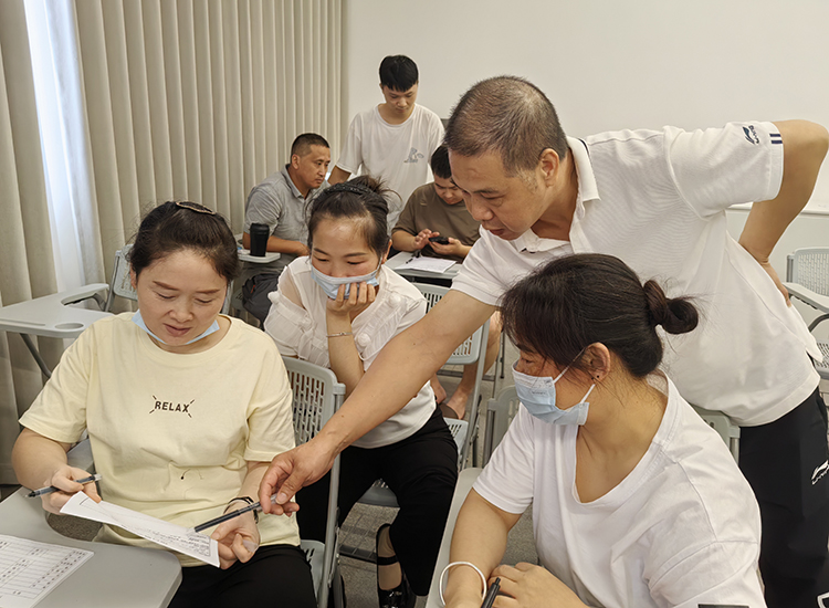 Company Organizes Company-wide 6S Management Theory Training Session  title=
