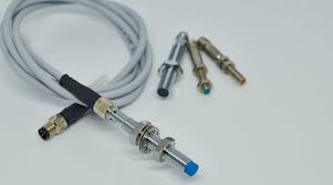Inductive VS Capacitive Sensor: 9 Key Differences  title=